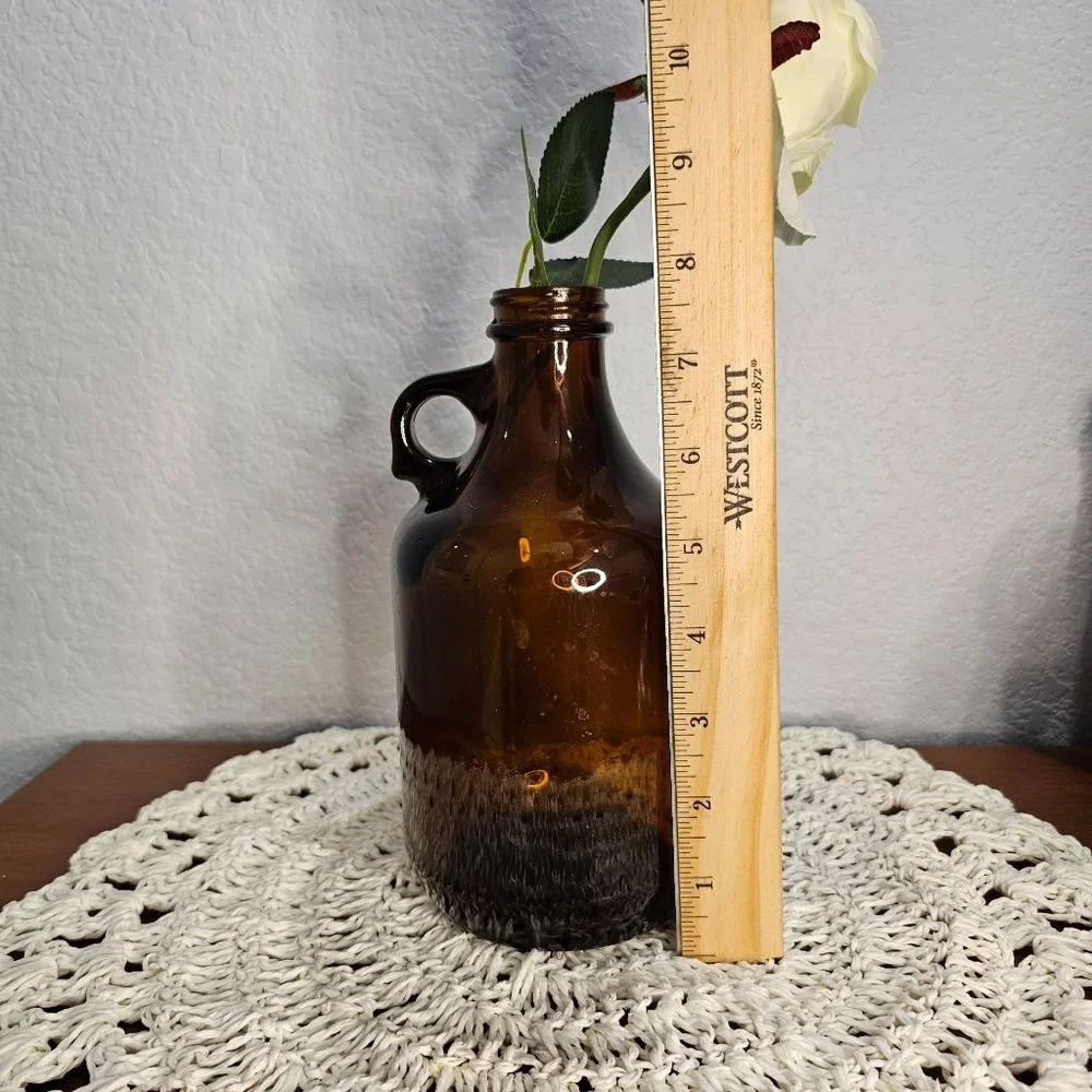 Brown‎ Jug / Vase / Decoration